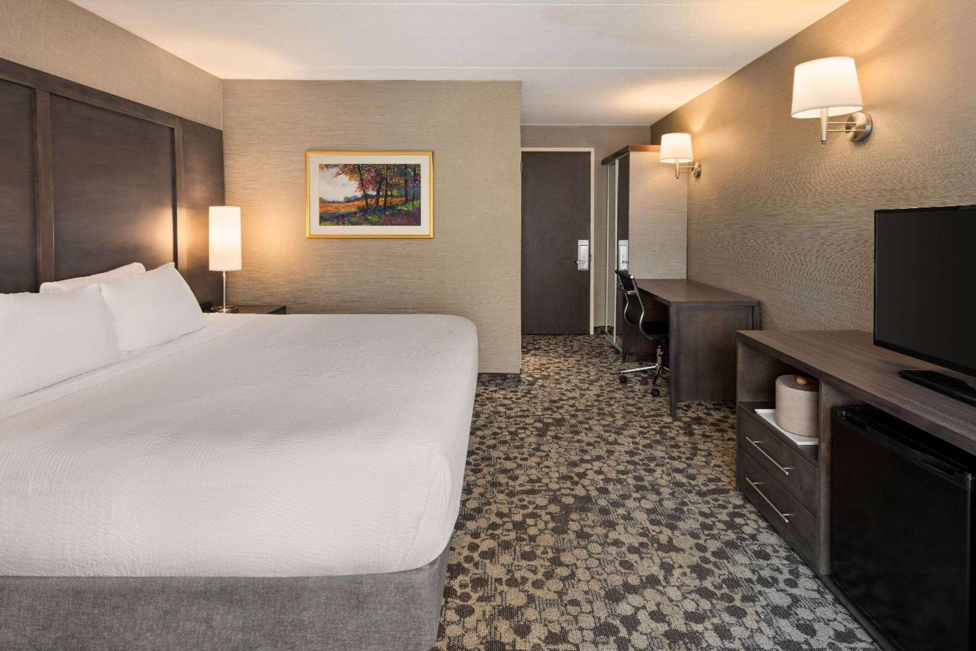 Ramada Plaza By Wyndham Portland Exterior foto