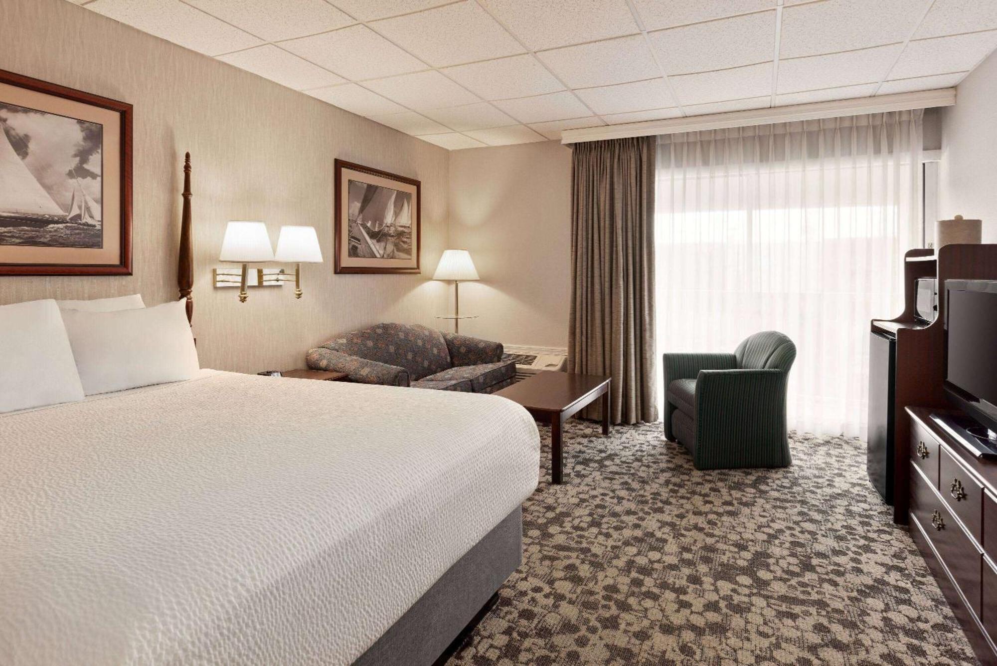Ramada Plaza By Wyndham Portland Exterior foto