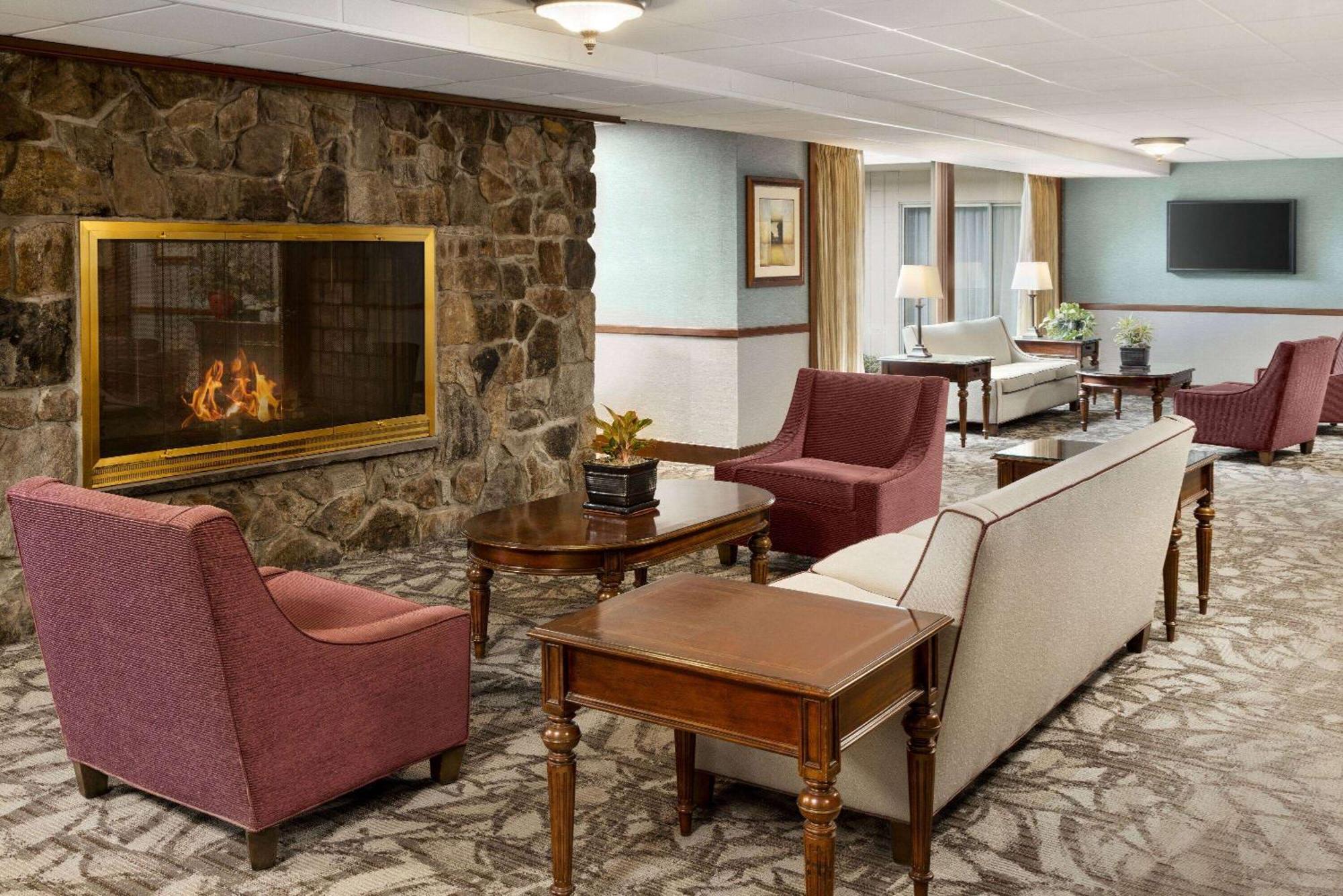 Ramada Plaza By Wyndham Portland Exterior foto