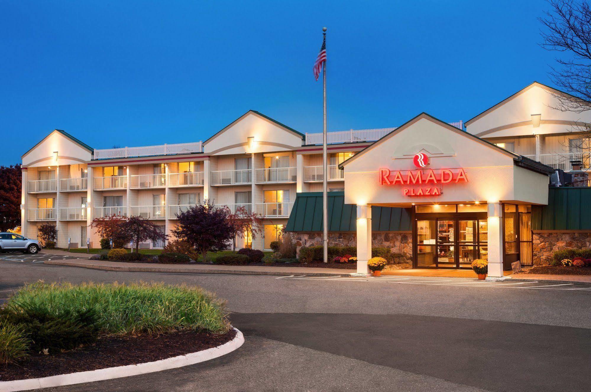 Ramada Plaza By Wyndham Portland Exterior foto